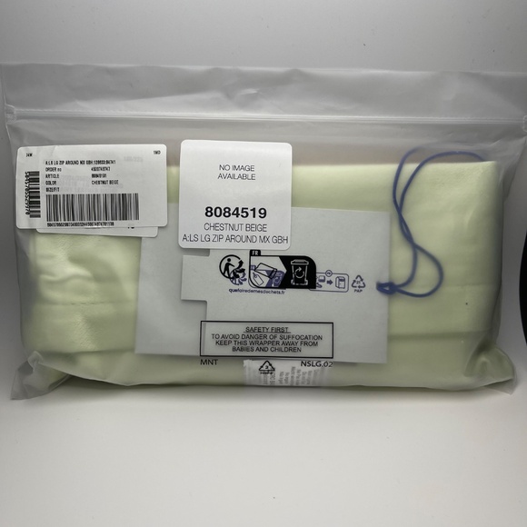 Burberry Check Large Zip Around Wallet - MSRP $630 - NWT - Picture 9 of 9